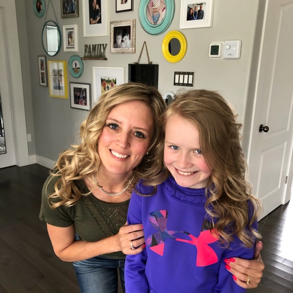 Meet your Posher, Brandy - Picture 1 of 1